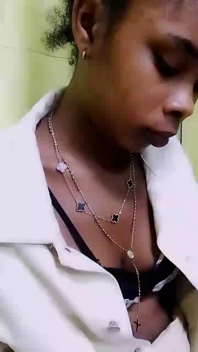 elia220 live cam on Cam4