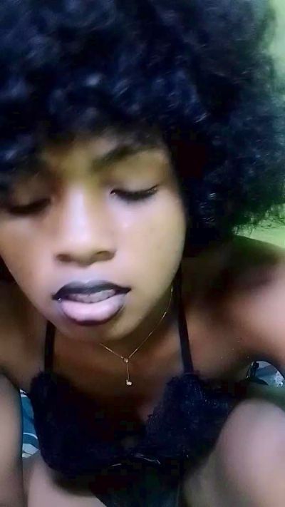 elia220 live cam on Cam4