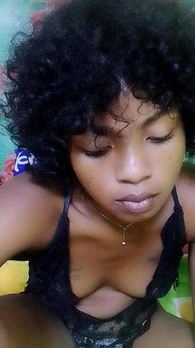 elia220 live cam on Cam4