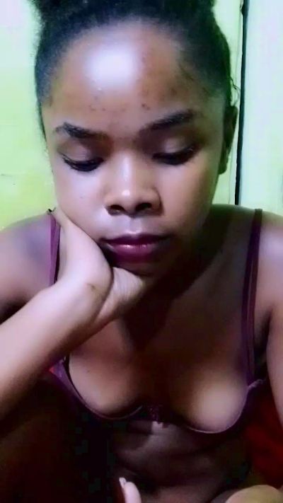 elia220 live cam on Cam4
