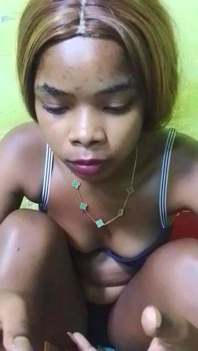 elia220 live cam on Cam4