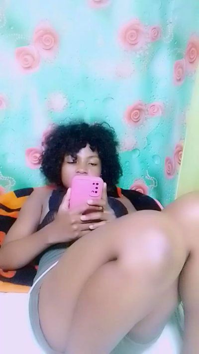 elia220 live cam on Cam4