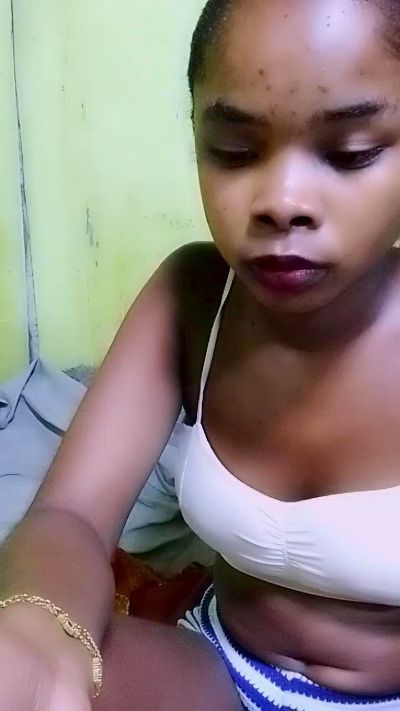 elia220 live cam on Cam4