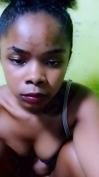 elia220 live cam on Cam4
