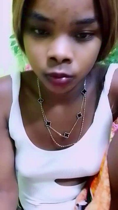 elia220 live cam on Cam4
