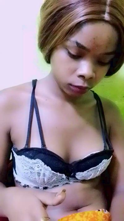 elia220 live cam on Cam4