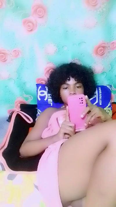 elia220 live cam on Cam4