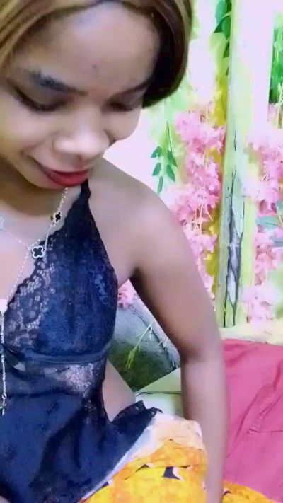 elia220 live cam on Cam4