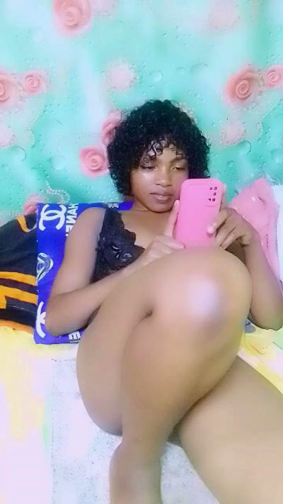 elia220 live cam on Cam4