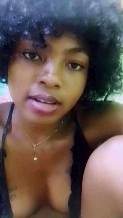 elia220 live cam on Cam4