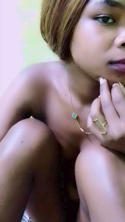 elia220 live cam on Cam4