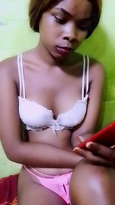 elia220 live cam on Cam4