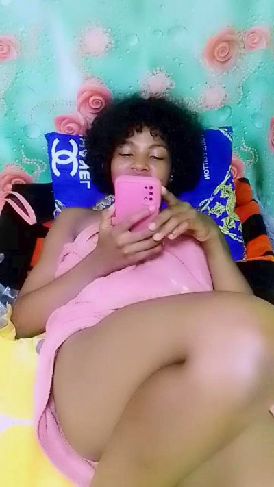 elia220 live cam on Cam4