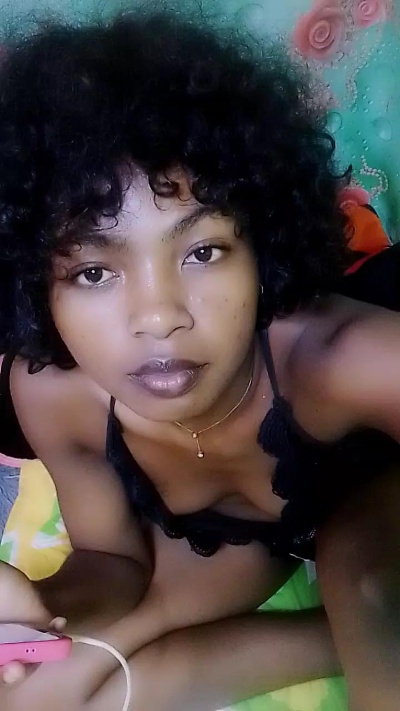 elia220 live cam on Cam4