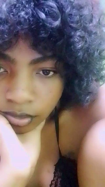 elia220 live cam on Cam4