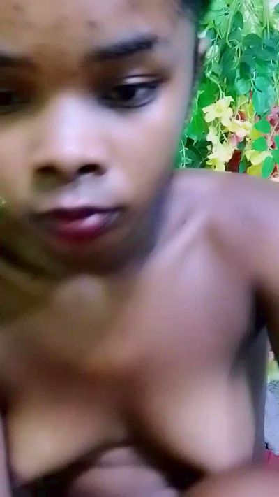 elia220 live cam on Cam4