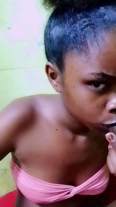 elia220 live cam on Cam4