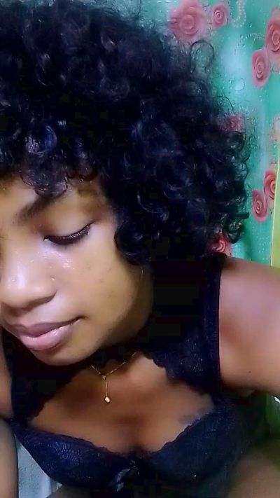 elia220 live cam on Cam4