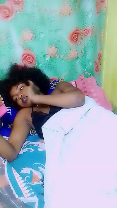elia220 live cam on Cam4