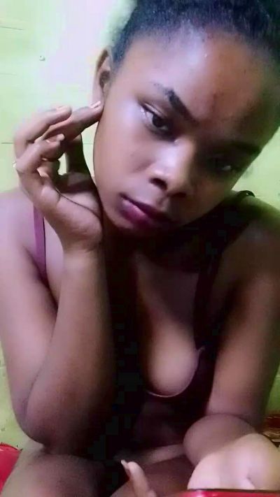 elia220 live cam on Cam4