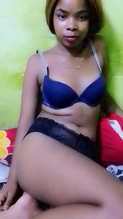 elia220 live cam on Cam4