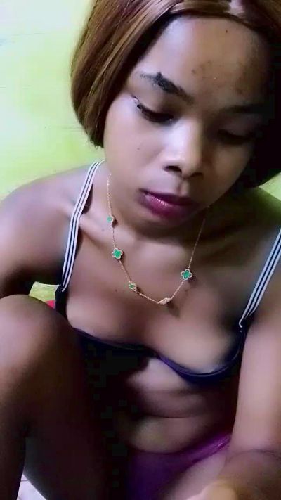 elia220 live cam on Cam4