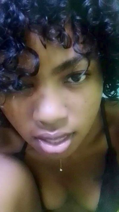 elia220 live cam on Cam4