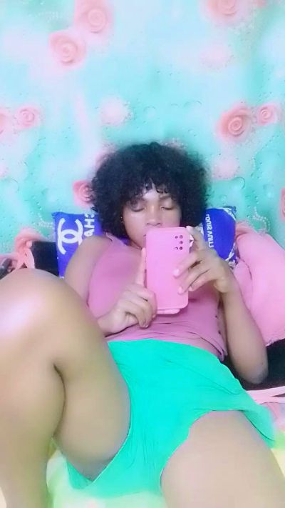 elia220 live cam on Cam4