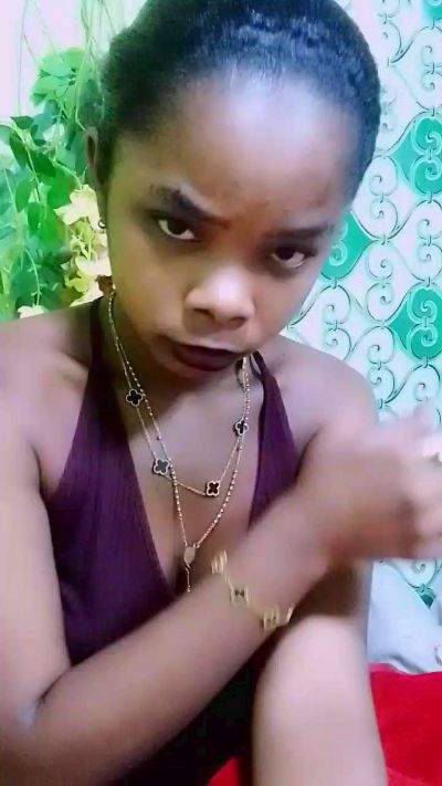 elia220 live cam on Cam4