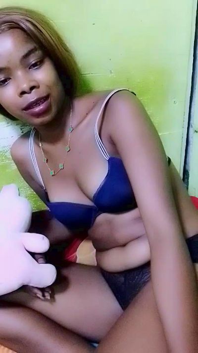 elia220 live cam on Cam4