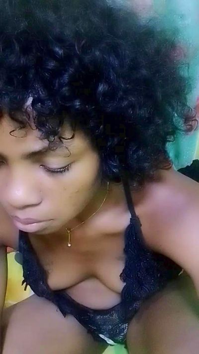 elia220 live cam on Cam4