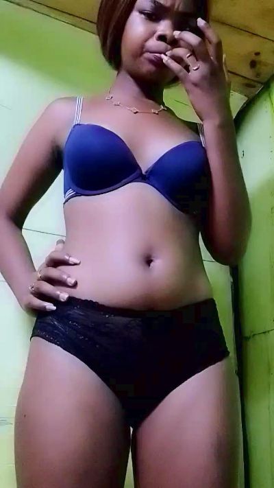 elia220 live cam on Cam4