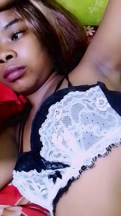 elia220 live cam on Cam4