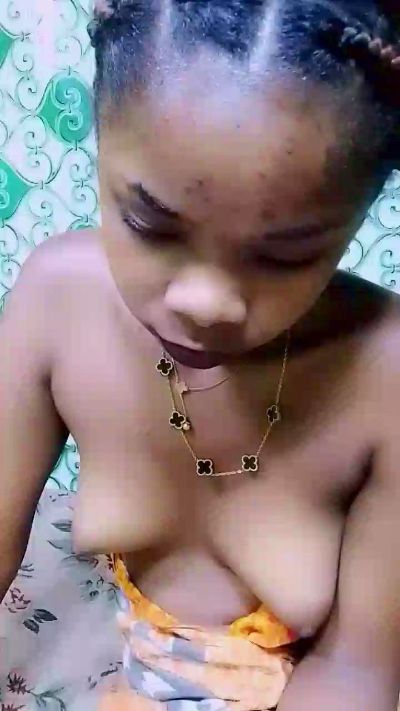 elia220 live cam on Cam4