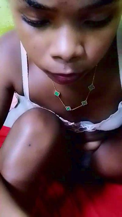 elia220 live cam on Cam4