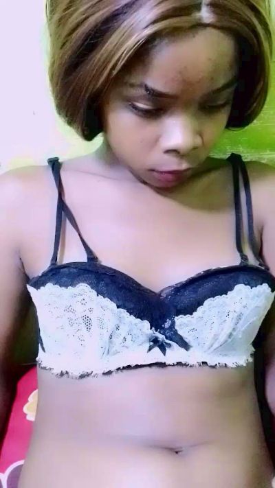 elia220 live cam on Cam4