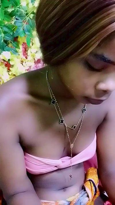elia220 live cam on Cam4
