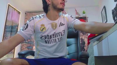 eliansavoy live cam on Cam4