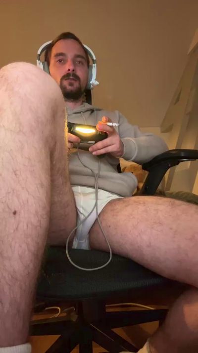 elie83 live cam on Cam4