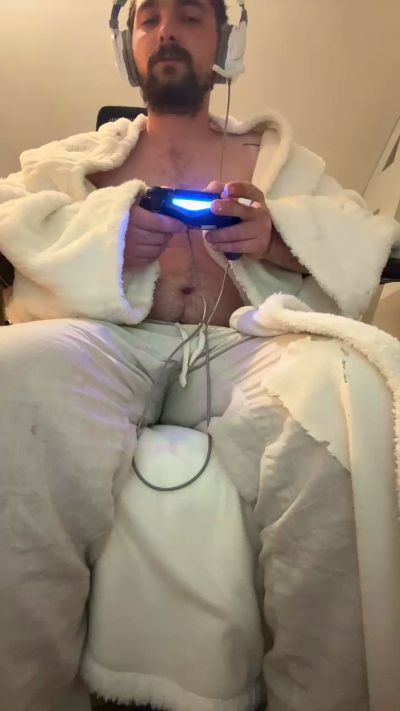 elie83 live cam on Cam4