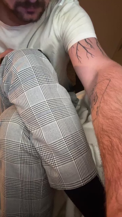 elie83 live cam on Cam4