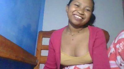 elinah_xxx live cam on Cam4
