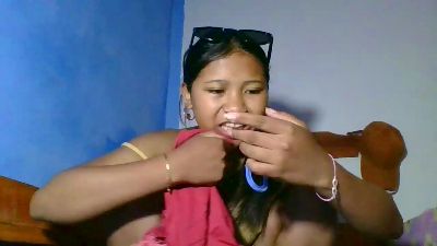 elinah_xxx live cam on Cam4