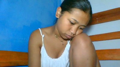 elinah_xxx live cam on Cam4