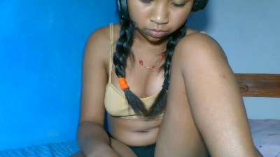 elinah_xxx live cam on Cam4