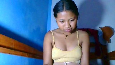 elinah_xxx live cam on Cam4