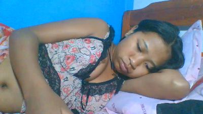 elinah_xxx live cam on Cam4