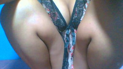 elinah_xxx live cam on Cam4