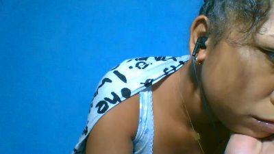elinah_xxx live cam on Cam4