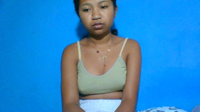 elinah_xxx live cam on Cam4